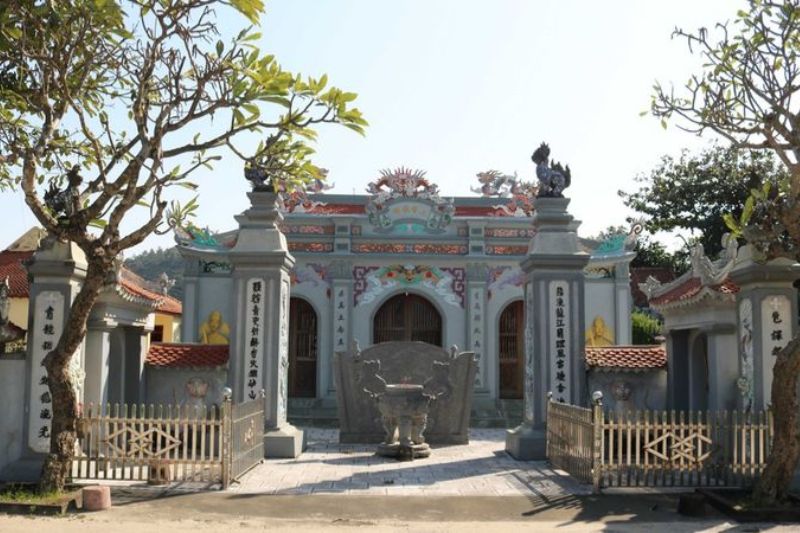Van Loc Temple - one of the interesting destinations in Cua Lo, Hoi An